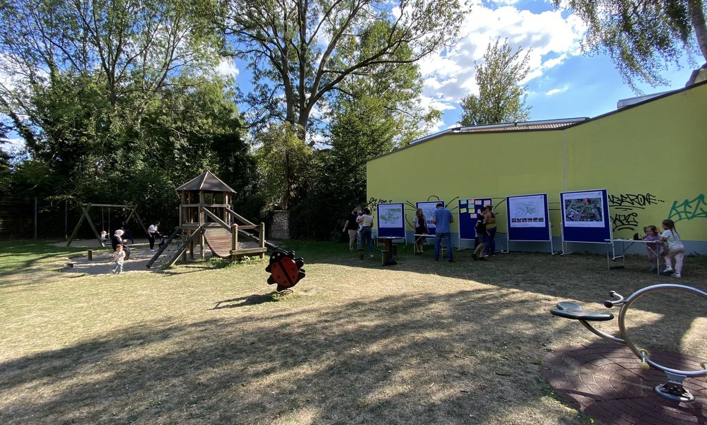Wasserspielplatz Ruhrstraße und Spielplatz Poststraße mit Sportflächen und Grünverbindung