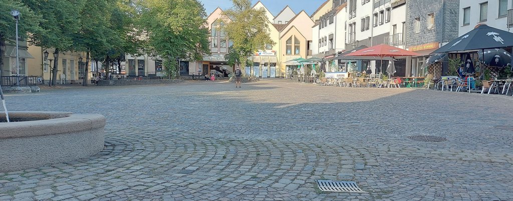 Marktplatz und Umgebung: Material- und Bodenproben werden entnommen