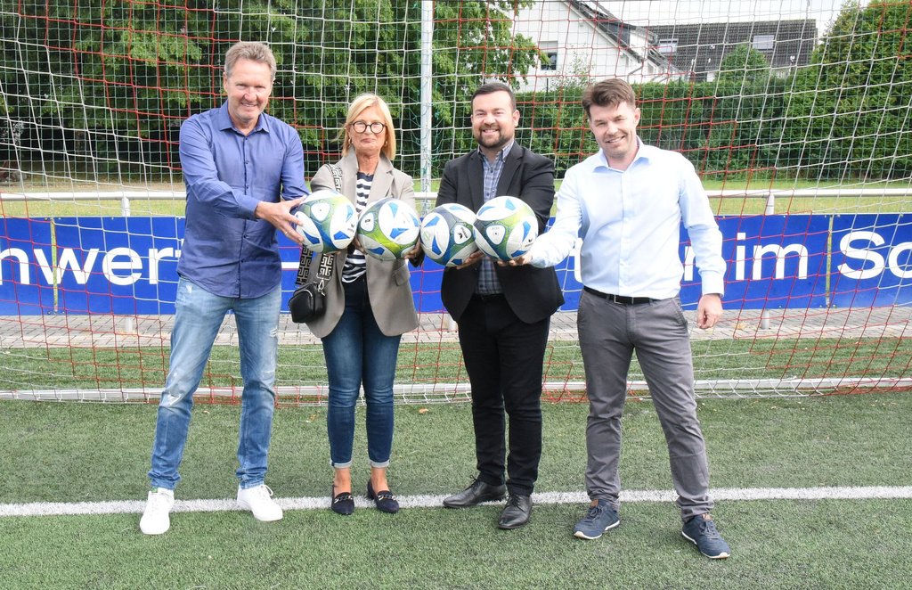 Mit Unterstützung aus der Sportpauschale: Geisecker SV schafft neue Bälle an