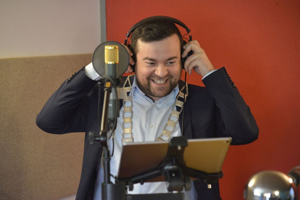 Schein, mein Schwerte: Theo Spanke komponiert Ohrwurm – und der Bürgermeister singt mit