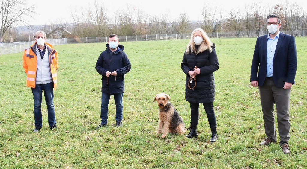 Ein Platz für Hunde: Eingezäunte Wiese „Im Reiche des Wassers“ ist eröffnet