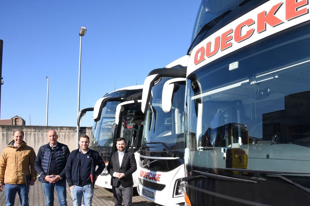 Firmenfreitag des Bürgermeisters: Quecke Reisen in Ländern und auf Linien