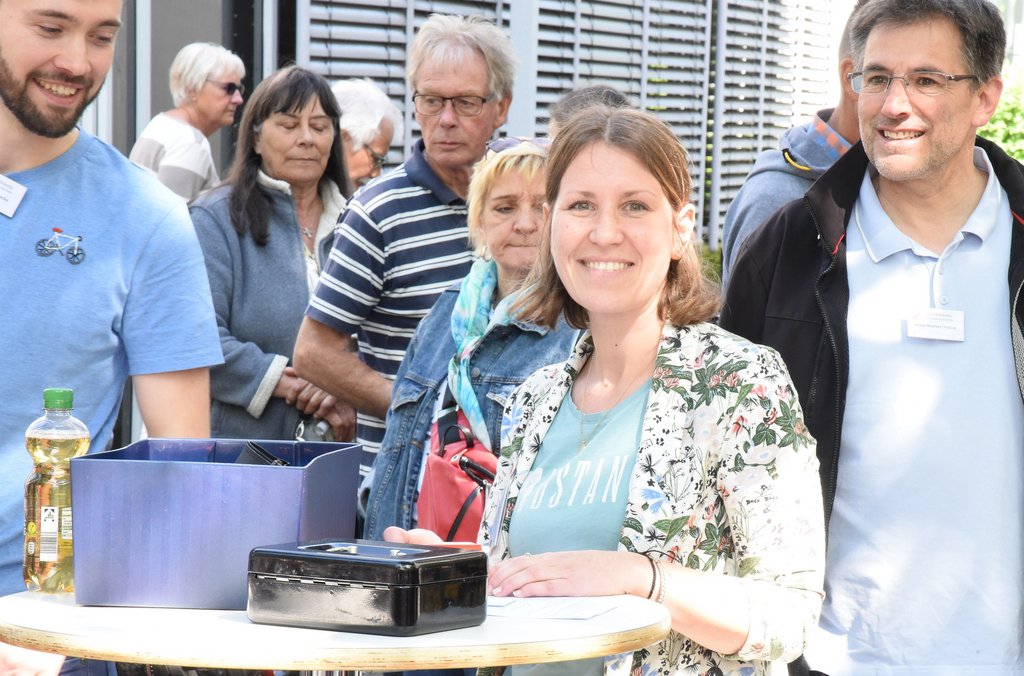Drahteselmarkt: 1100 Euro für den guten Zweck
