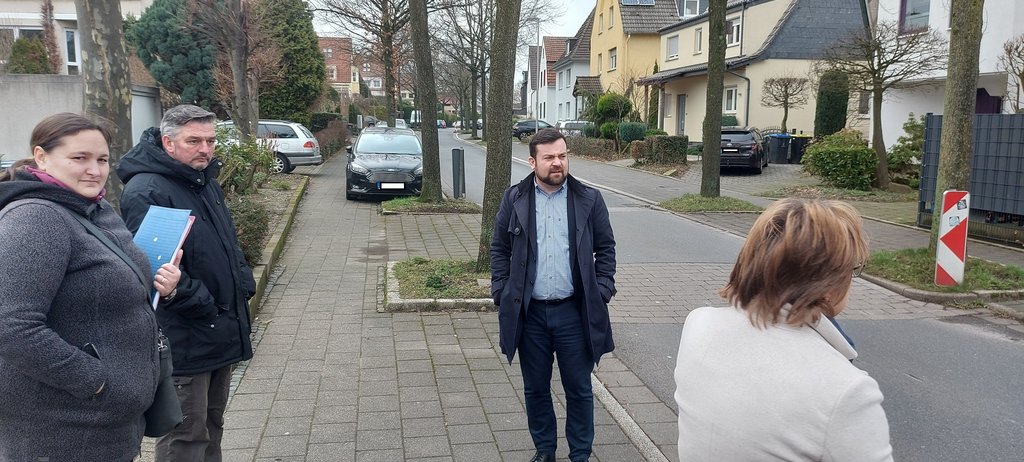 Westhellweg: Tempomessungen und Geschwindigkeitsanzeigetafel