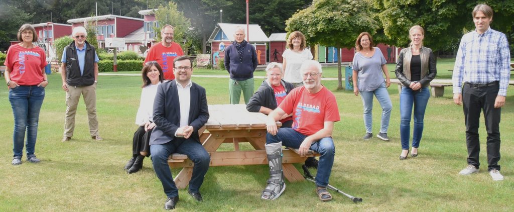 Verwaltungsvorstand besucht Elsebad: Dank für die schwierige Arbeit
