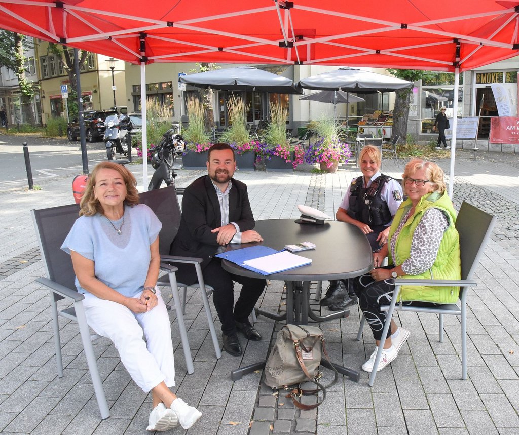 Bürgermeister auf Sprechstunden-Tour durch Schwerte