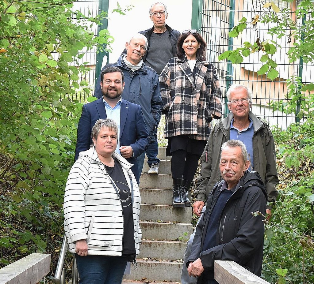 Brücke, Treppe, Duschköpfe: Ergster Tennisabteilung setzt Fördermittel ein