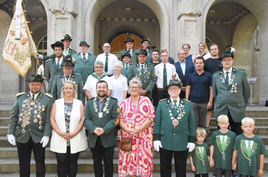 Stadt empfing Abordnung des Schützenvereins Schwerte-Ost