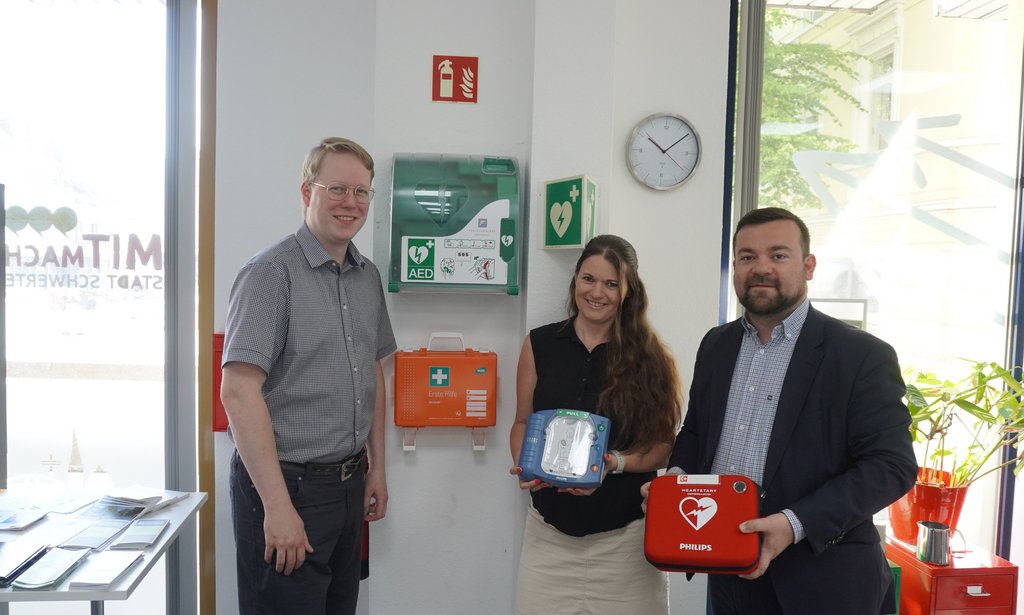Neue Defibrillatoren für Schwerte: Schnelle Hilfe im Notfall