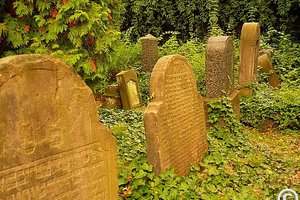 Grabmale der jüdischen Begräbnisstätte