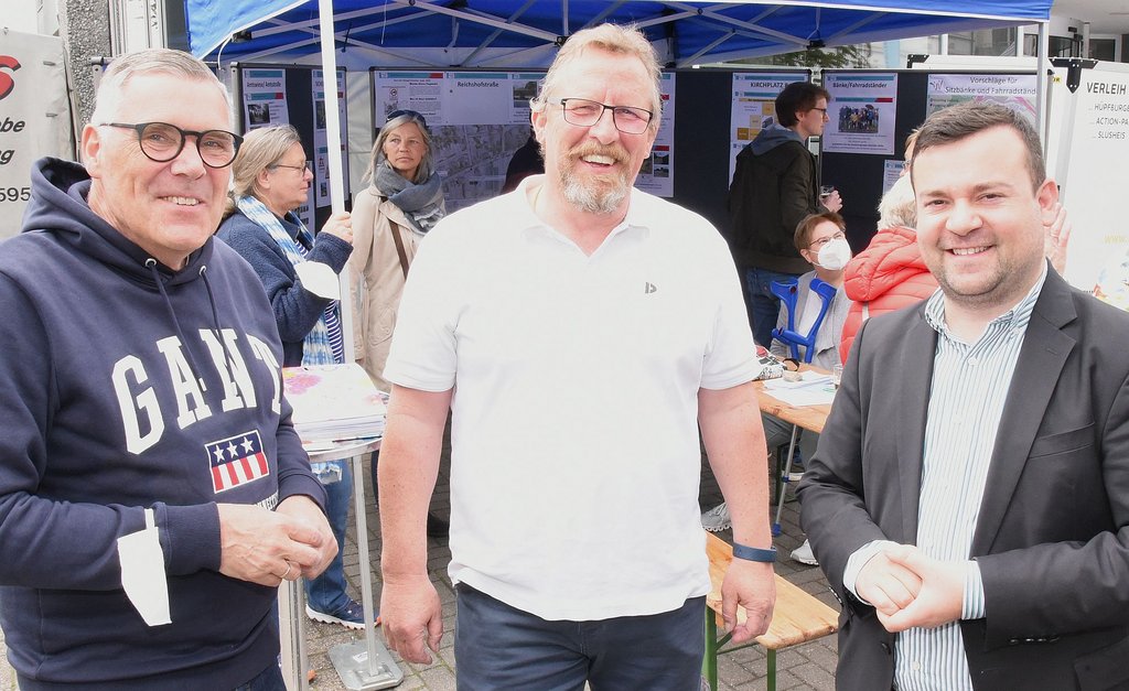 Bürgermeister besucht Maifest und die Stadtteilgruppe Westhofen