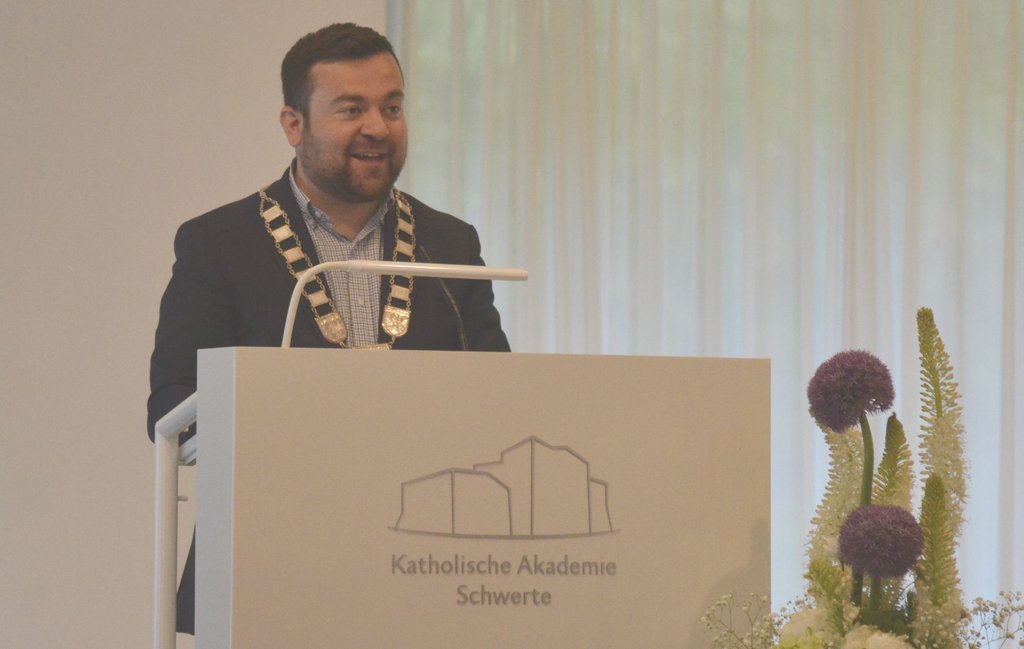 Amnesty International freut sich über die Stadtmedaille