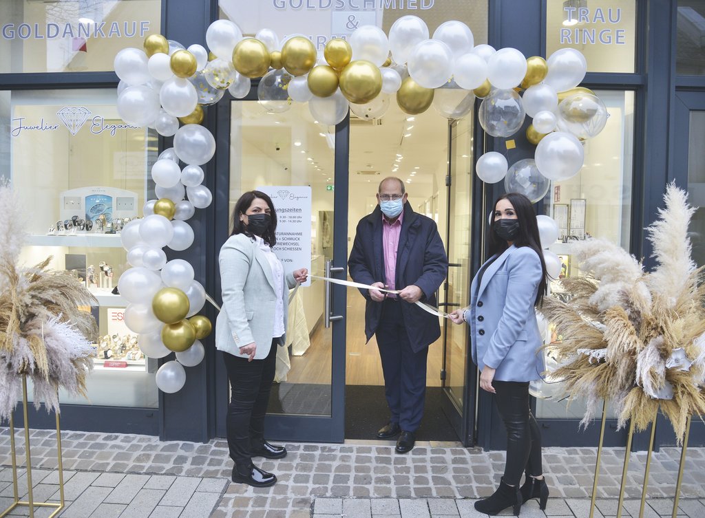 Neueröffnung Elegance: Stellvertretender Bürgermeister gratuliert im Namen der Stadt