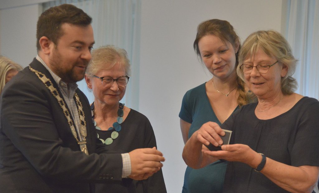 Amnesty International freut sich über die Stadtmedaille
