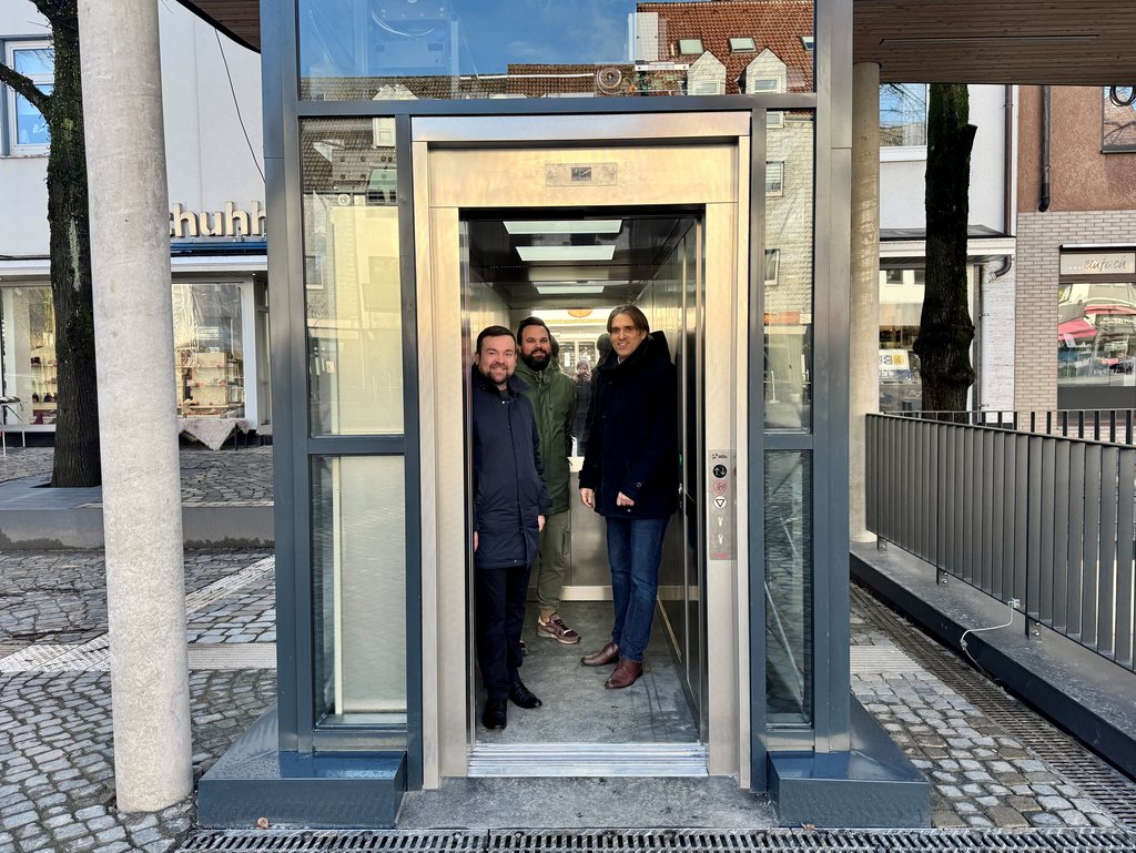 Neuer Aufzug am Markt freigegeben – Mehr Barrierefreiheit für alle