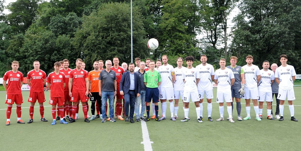 Bürgermeister eröffnete die Fußball-Stadtmeisterschaft