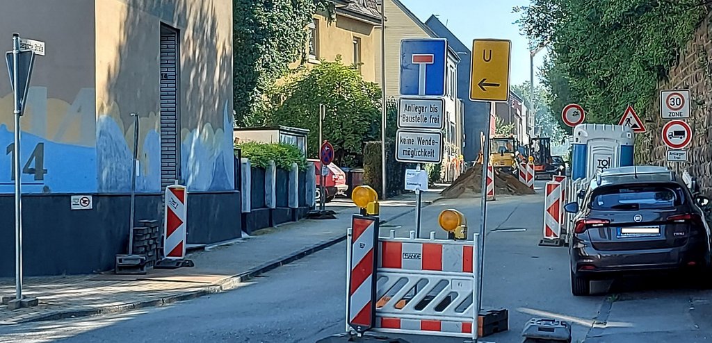 Bauarbeiter machen Ferien: Bergische Straße temporär wieder frei