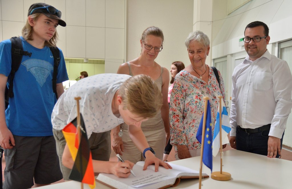 Besuch aus der Partnerstadt Leppävirta: Vom Bürgersaal ins Elsebad