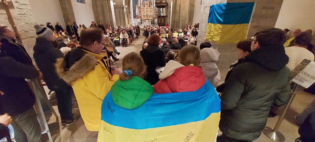 Mahnwache: Große Solidarität mit Menschen aus der Ukraine