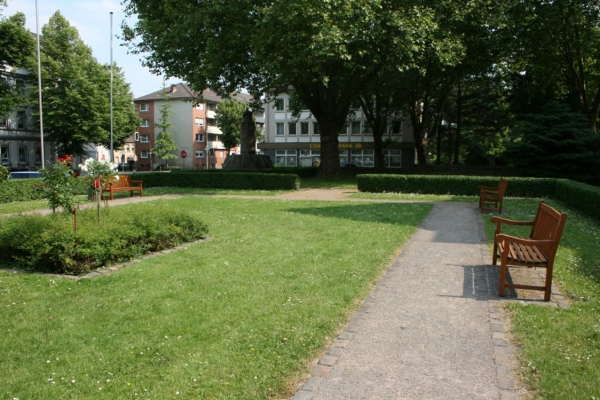 Parkähnliche Außenanlage