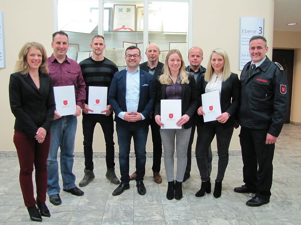 Vier neue Nachwuchskräfte bei der Hauptamtlichen Wache Foto