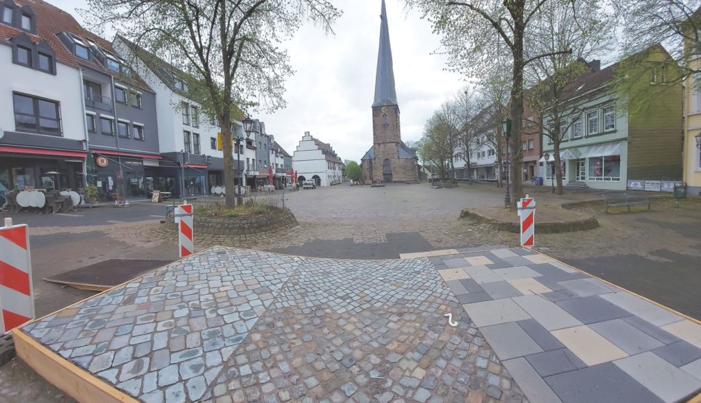 Marktplatz: Mehrheit der Bürger*innen ist für den gesägten Naturstein